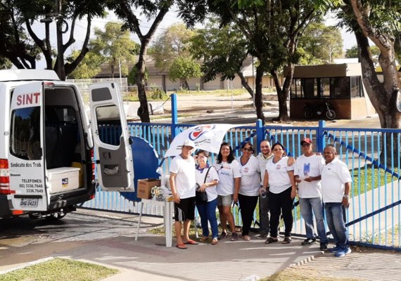 Técnicos da Ufal fecham a Universidade contra ataques do governo federal à Educação