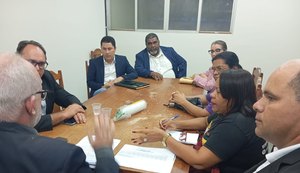 'Câmara Municipal de Pão de Açúcar aprova pacote de maldades e destrói carreira da educação'