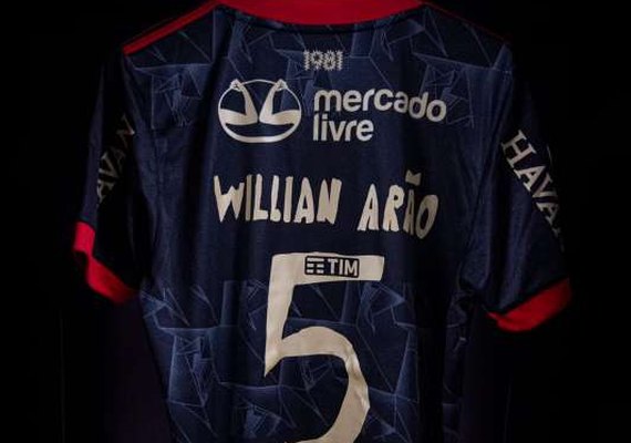 Jogadores do Flamengo usam camisas desenhadas por crianças do Lar São Domingos