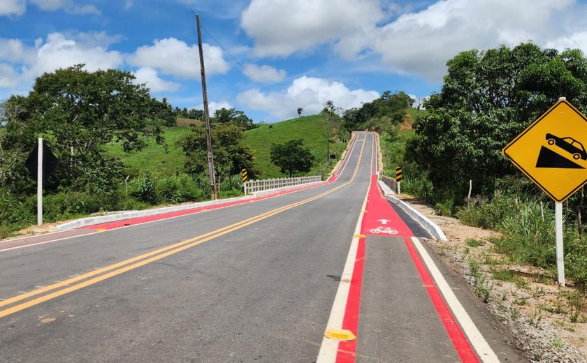 Obra do Alagoas de Ponta a Ponta liga BR-101 à AL-220 entre Junqueiro e Campo Alegre
