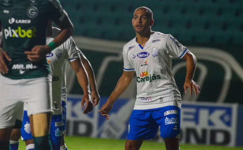 Londrina busca atacante no mercado e tem Clayton, ex-CSA, no radar