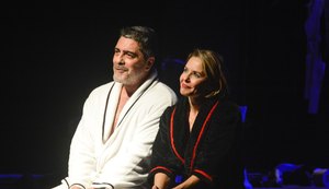 Estrelada por Bianca Rinaldi e Junno Andrade chega a Maceió a peça Casa, Comida e Alma Lavada