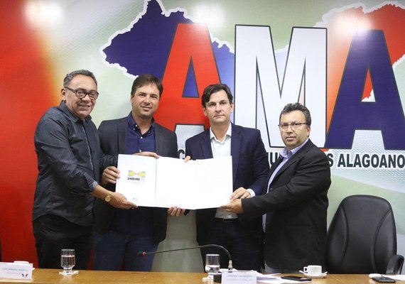Educadores pedem apoio da Associação dos Municípios Alagoanos em defesa do Fundeb