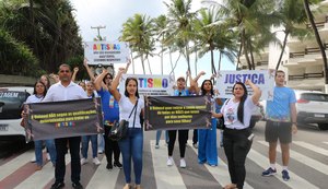 Famílias de crianças e adultos com TEA protestam em seminário nacional da Unimed contra imposição dos tratamentos