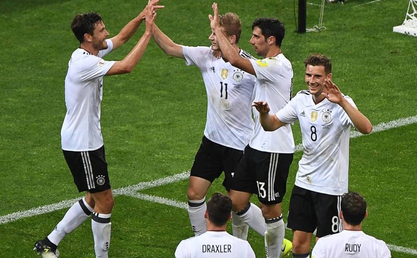 Alemanha goleia seleção mexicana e vai à final da Copa das Confederações