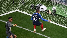 França ganha, avança às oitavas e elimina o Peru da Copa do Mundo