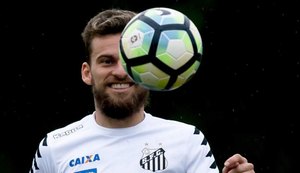 Santos deve acionar a Fifa e notificar Barcelona por assédio a Lucas Lima