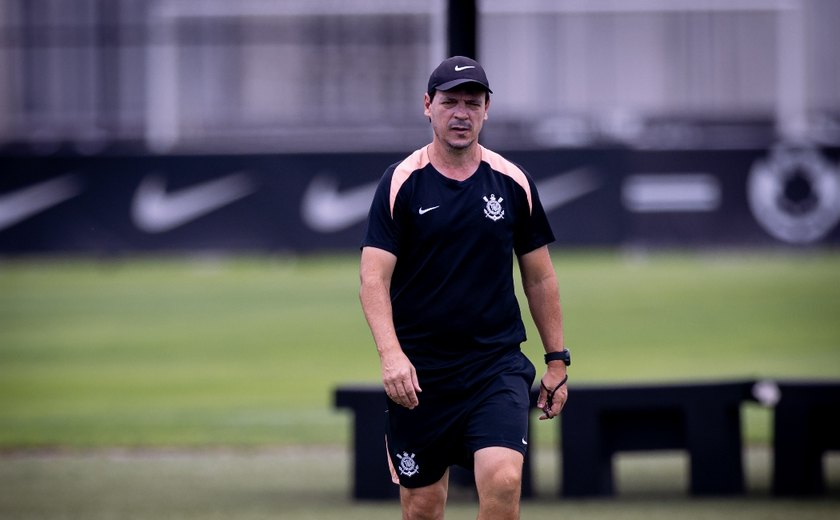 Corinthians demite Fernando Diniz após derrota para o Internacional