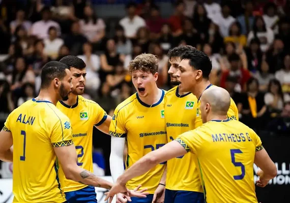 Brasil fecha 1ª fase na liderança e mira no mata-mata