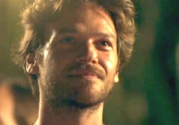 Após golpe de Karola, Beto muda de caráter e vira estelionatário