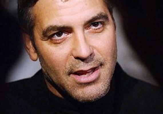 'Paranóico', George Clooney contrata guarda-costas só para bebês