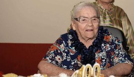 Idosa cadeirante de 102 anos que teve AVC vence batalha contra a Covid-19