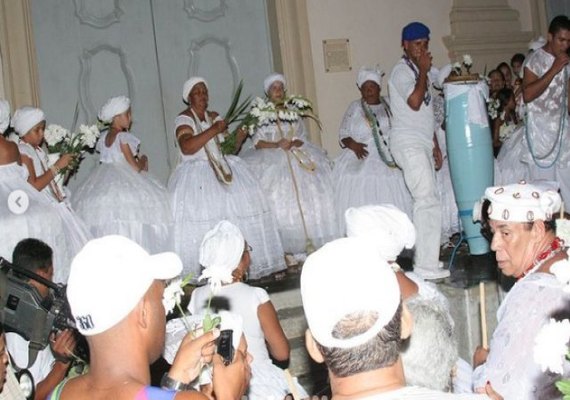 Lavagem das Escadarias abre oficialmente o carnaval em Penedo