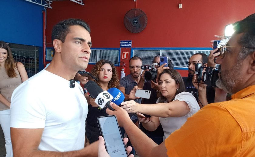 Prefeito JHC fala sobre expectativas após votar: 'A vontade é de continuar trabalhando'