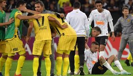 Corinthians vence, mas leva gol e está fora da Libertadores