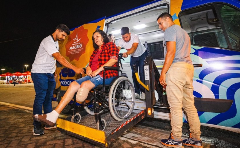 Prefeitura de Maceió disponibiliza transporte adaptado para pessoas com deficiência durante o Verão Massayó