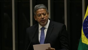 Alagoano Arthur Lira é reeleito para presidência da Câmara dos Deputados