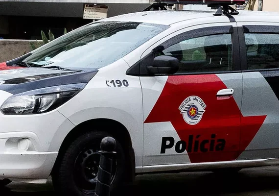 Dois PMs são presos acusados de matar com tiros de fuzil morador de rua já rendido no Centro de SP