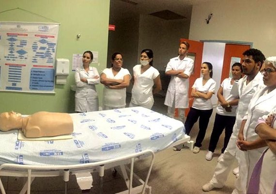 Hospital de Emergência realiza workshop de ressuscitação cardiopulmonar