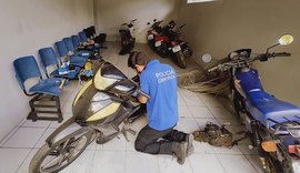 Polícia Científica realiza perícia em veículos recuperados em Arapiraca