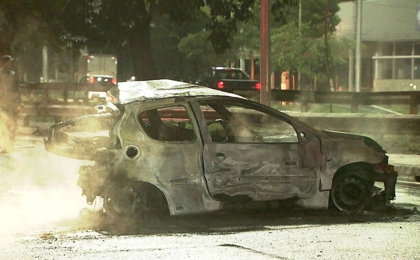 Homem morre carbonizado em acidente de trânsito na Zona Sul de SP