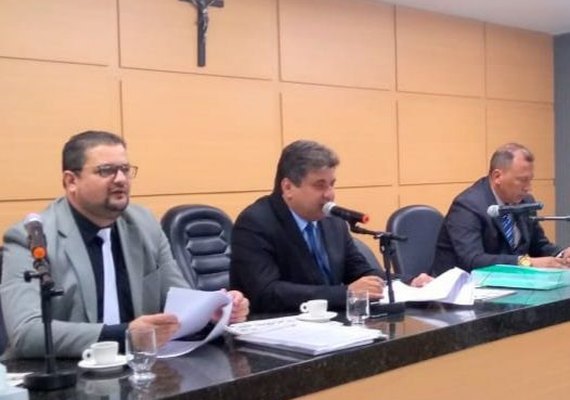 Com medo de renovação, vereadores apelam para projetos eleitoreiros em Arapiraca