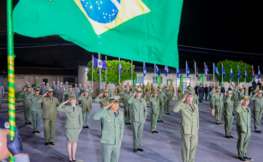 Polícia Militar de Alagoas celebra 194 anos com outorga de medalhas e promoções
