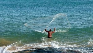 Caravana traz a Alagoas atendimento para pescadores que podem buscar indenização por vazamento de óleo