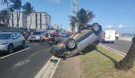 Bombeiros são acionados para capotamento na Avenida Assis Chateaubriand, no Prado