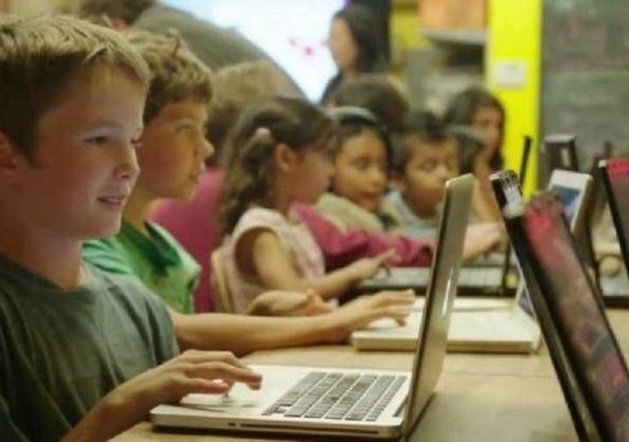 Apple vai ensinar programação para crianças e adolescentes surdos e cegos