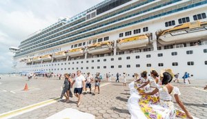 Primeiro navio da temporada de cruzeiros atraca no Porto de Maceió