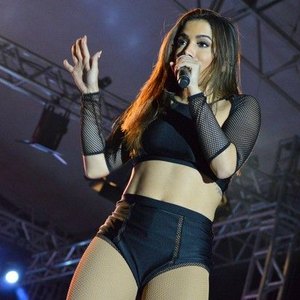 Anitta aposta em transparência para fazer show no Z Festival em SP TribunaHoje com