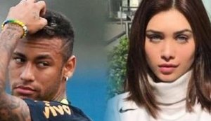 Neymar sai de festa acompanhado da ex de Biel, Flávia Pavanelli