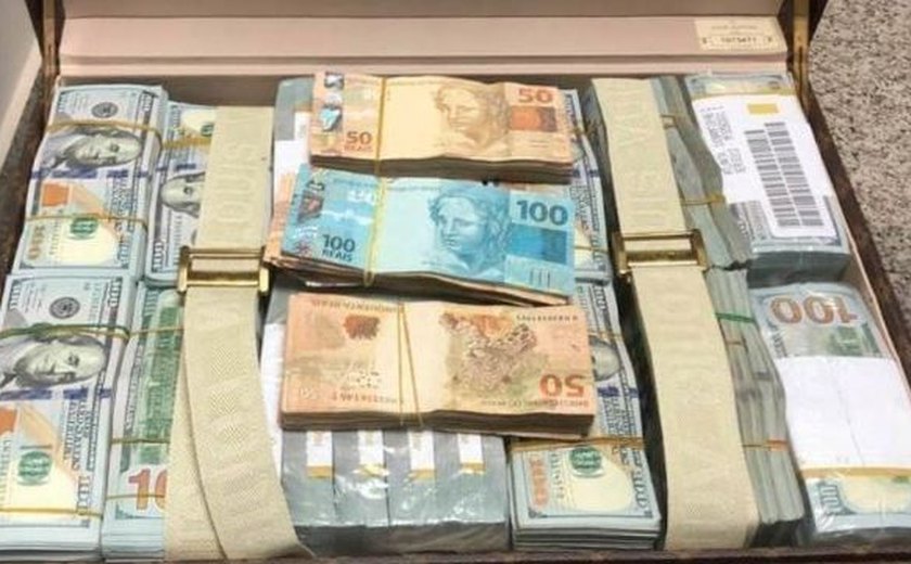 Comitiva de filho de ditador é detida com US$ 16 milhões em dinheiro e bens