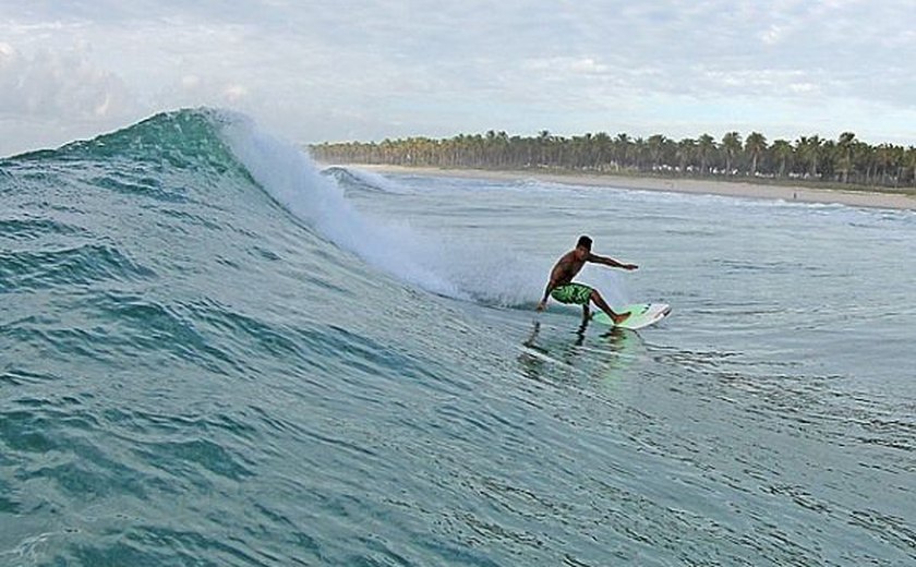 Campeonato Brasileiro de Surf agita Praia do Francês entre os dias 12 e 15