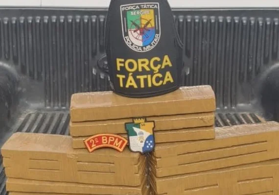 Operação conjunta PM/AL e PM/SE prende homem foragido e apreende 25 kg de maconha