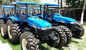 Agricultura distribui tratores e caminhões frigoríficos no Governo Presente