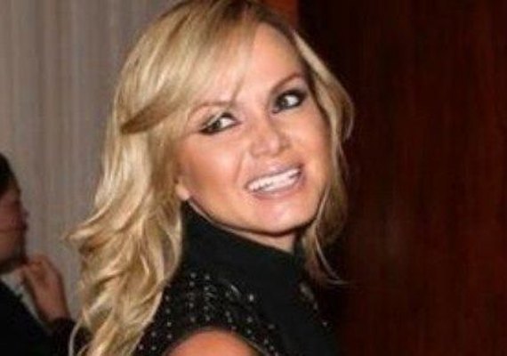 Eliana anuncia noivado e segunda gravidez aos 43 anos: 'Mamãe de menina'