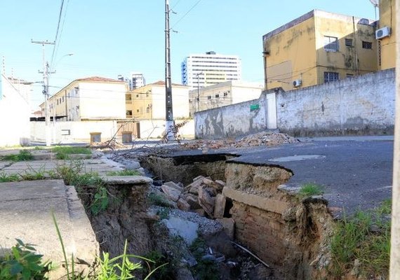 Pesquisador descarta catástrofe por fenômeno em bairros que está afundando em Maceió