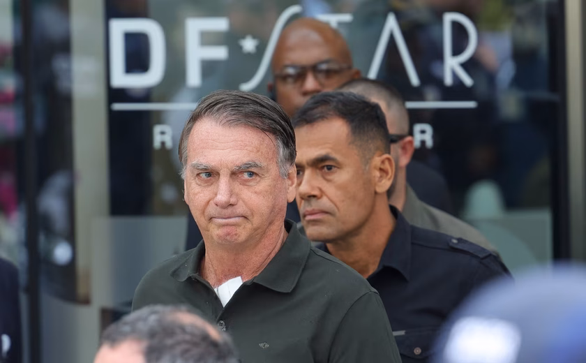 Moraes nega prisão domiciliar a Bolsonaro após alta médica