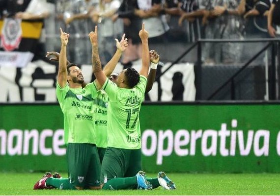 Corinthians vira e consegue classificação dramática na Copa do Brasil