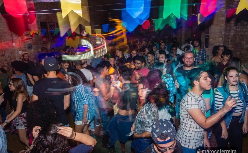 Festa Uêpa reúne DJs para celebrar os sucessos do pop em Maceió