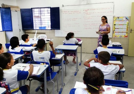 Curso prepara professores para aplicar a educação financeira nas escolas