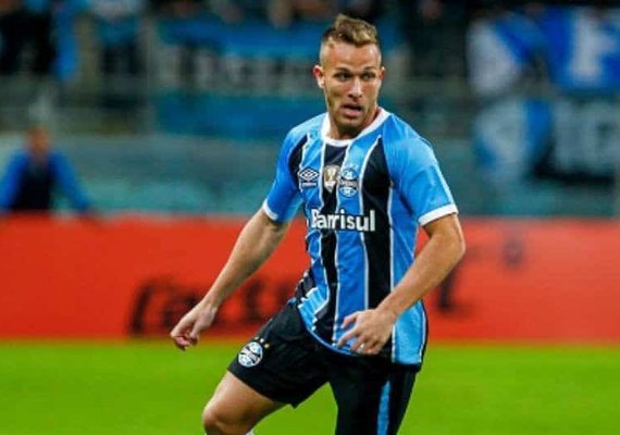 Barcelona tem acordo para ter Arthur em janeiro de 2019