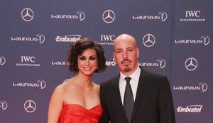 Morena Baccarin vence ação contra ex-marido e pode trazer filho ao Brasil