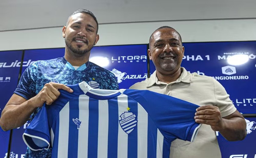 CSA apresenta zagueiro e lança novo uniforme para temporada