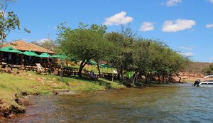 FPI embarga e multa restaurante às margens do Rio São Francisco em Piranhas