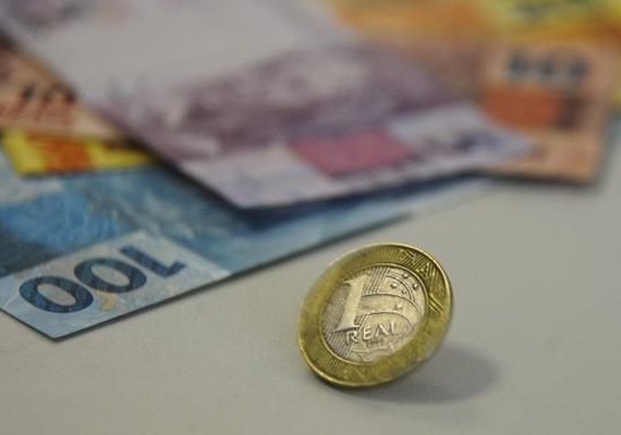 Salário mínimo tem menor reajuste em 24 anos e será de R$ 954 a partir do dia 1°