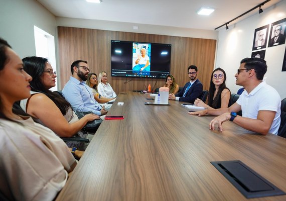Comitiva do Maranhão visita Alagoas e conhece programas 'AVC Dá Sinais' e 'Bate Coração'