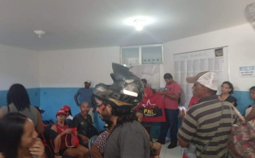 Sem-teto ocupam Habitação em Maceió e cobram transparência